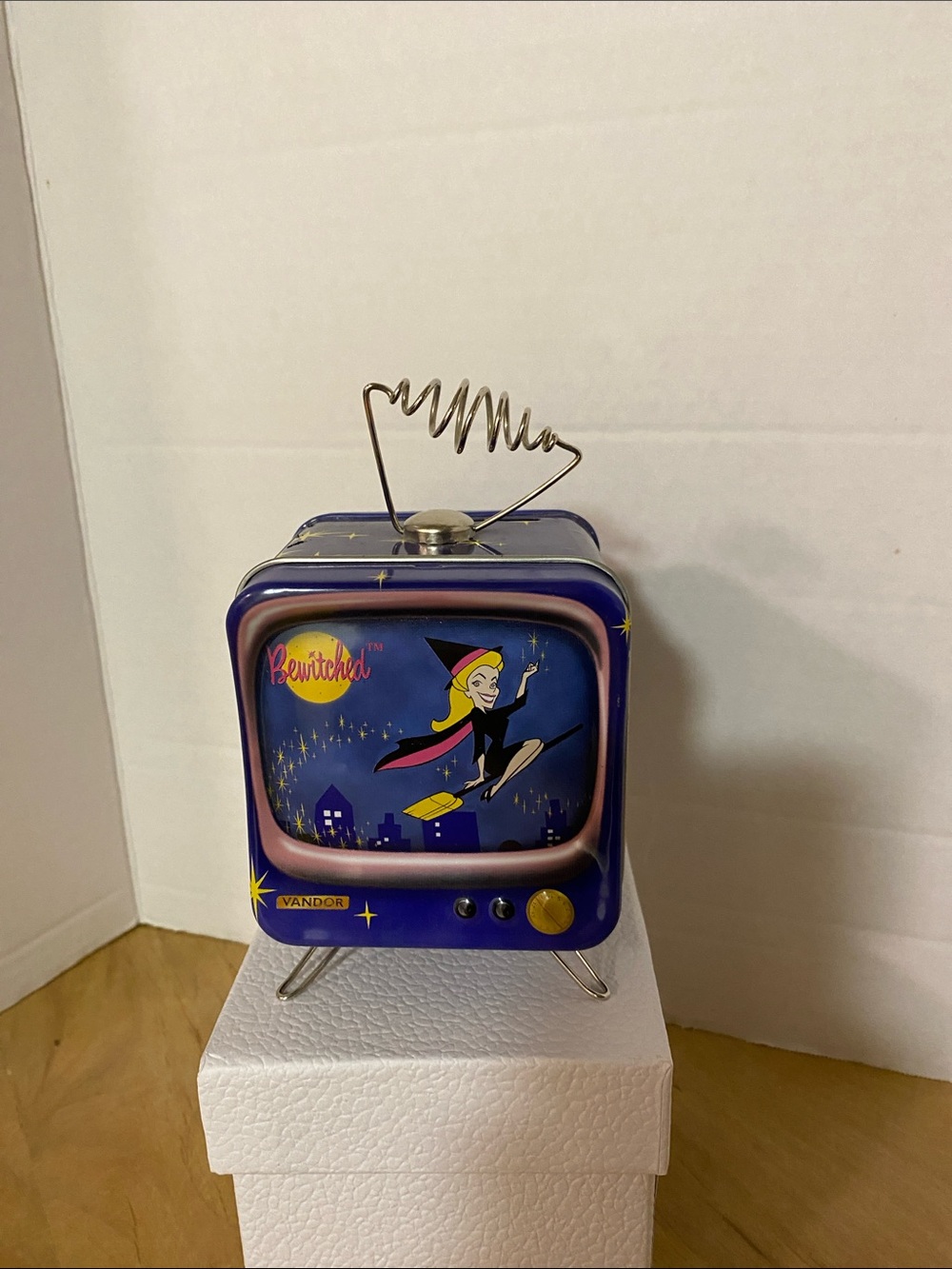 Bewitched Retro TV Tin with Colorful Witch Illustration. For Coins.